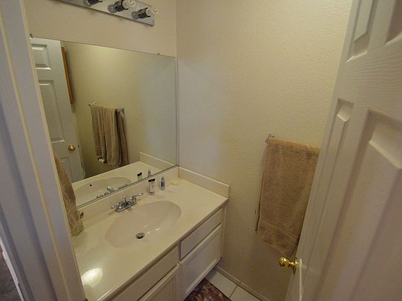 5th image of 15210 Washington St