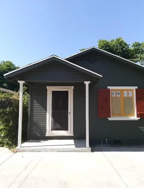 2 bed, 650 sqft, $2,999 — Photo 2