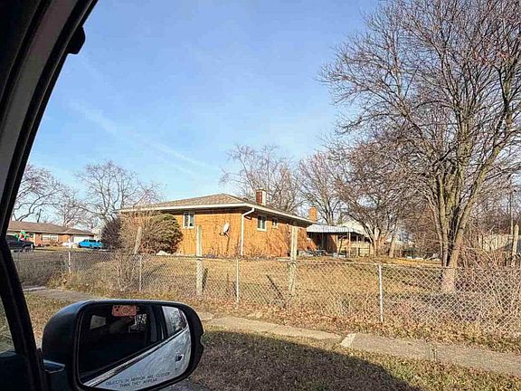 3rd image of 2421 Morning Star Dr