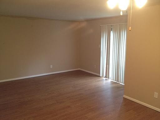 3rd image of 1477 Longdale Dr