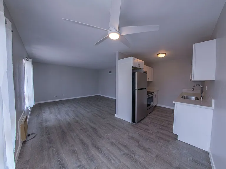 4101 Park Pl Apts — Photo 3