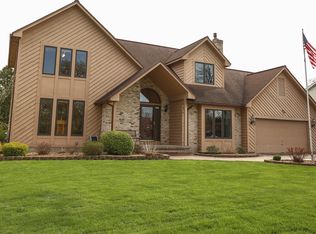 60 Pinewood Knl, Rochester, NY 14624