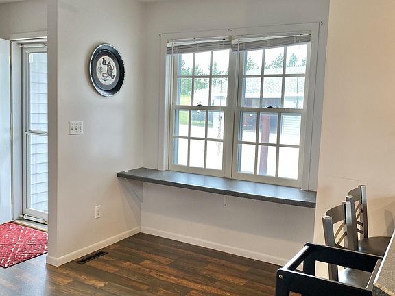 5th image of 32065 Sunnybrook Dr