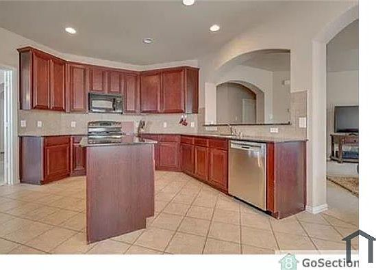 3rd image of 14501 Crystal Lake Dr