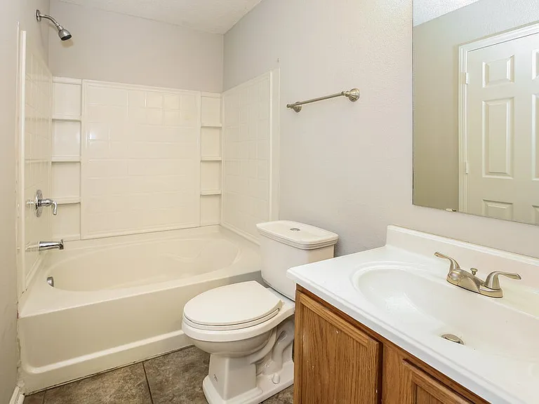 10860 Wymm Ln — Photo 22