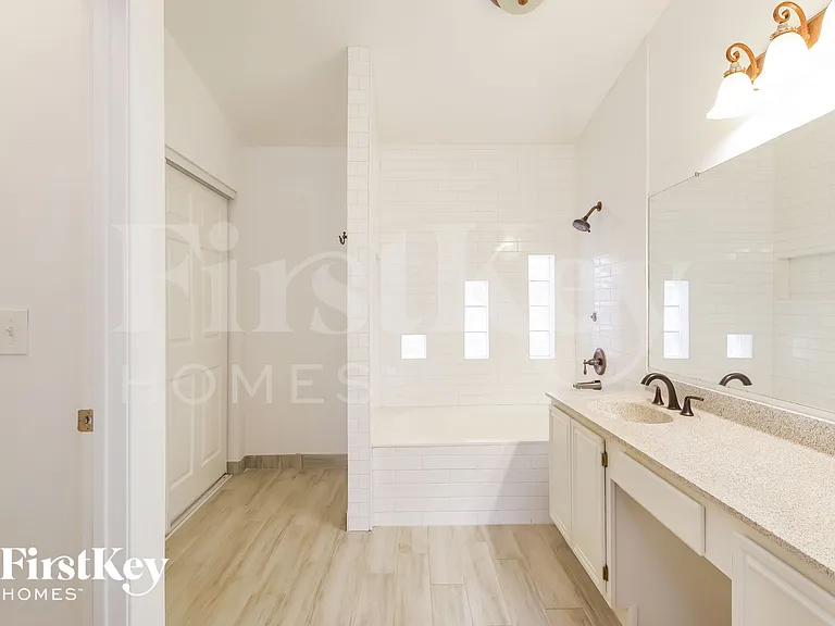 1622 E Villa Theresa Dr — Photo 12