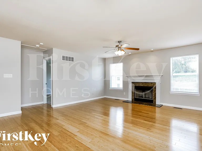 121 Brookfield Blvd — Photo 3