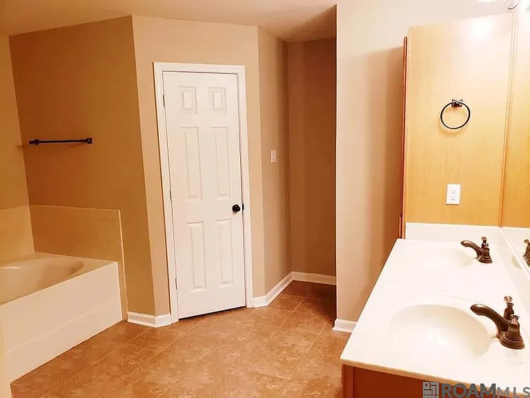14364 Summerset Dr — Photo 5