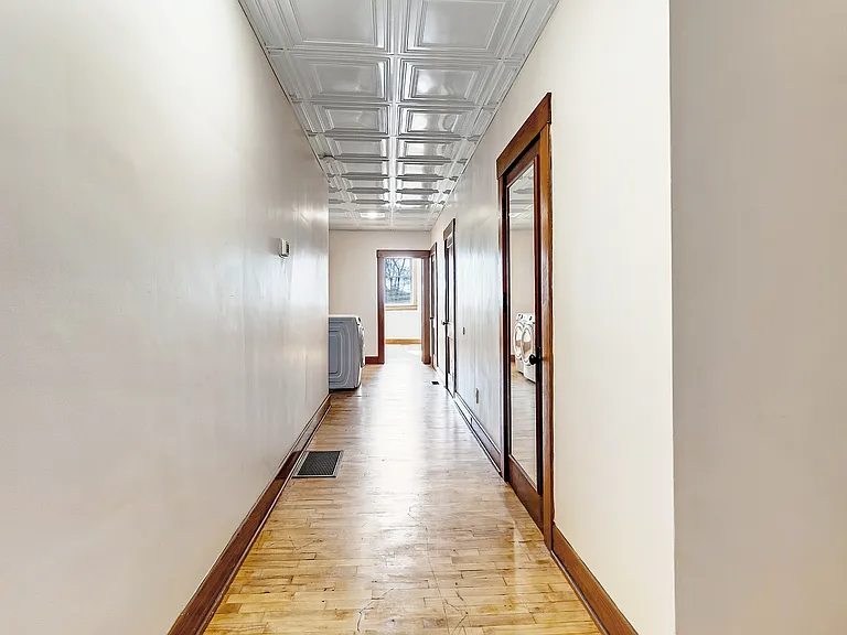 496 Dorsey Ave — Photo 53
