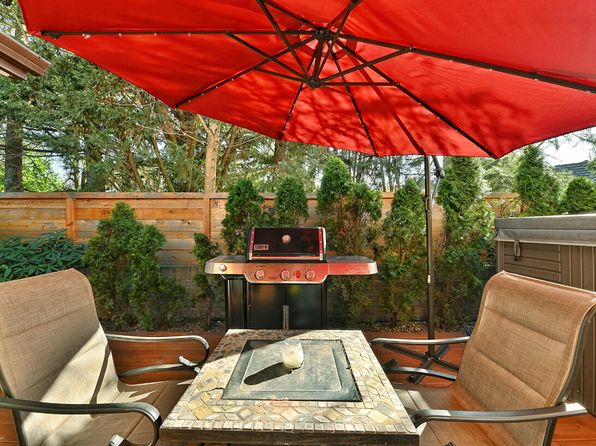 3222 Arnold Palmer Way, Medford, OR 97504
