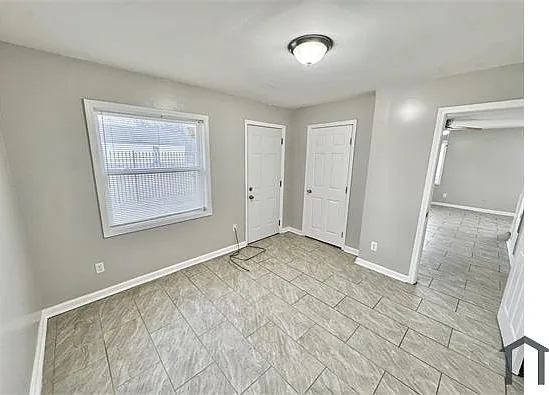 940 Jw Williams Ln #5 — Photo 8