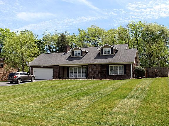 2nd image of 316 Hale Meade Dr