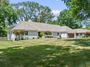 9614 Lee Blvd, Leawood, KS 66206