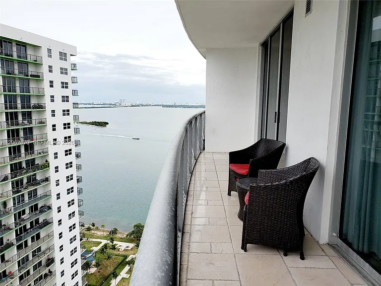 1750 N Bayshore Dr #3409 — Photo 35