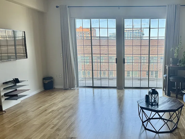 3225 Turtle Creek Blvd #718 — Photo 6