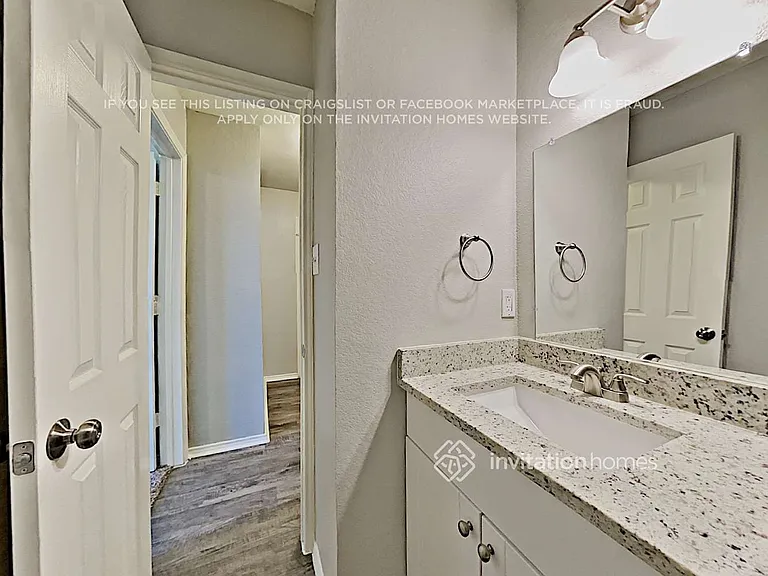 421 Candlestick Trl — Photo 14
