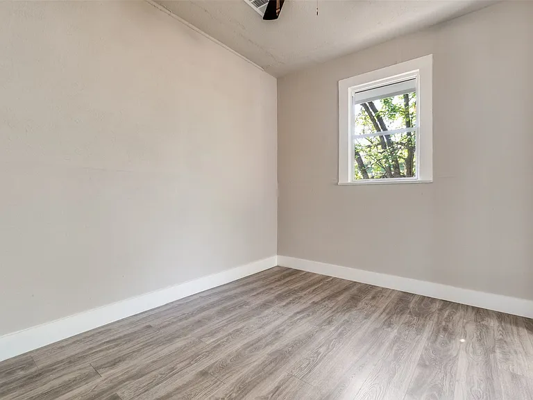 1247 Georgia Ave — Photo 15
