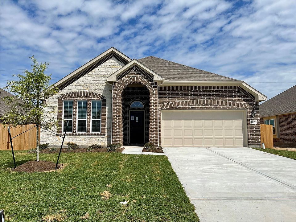 1st image of 14139 Medina Dr