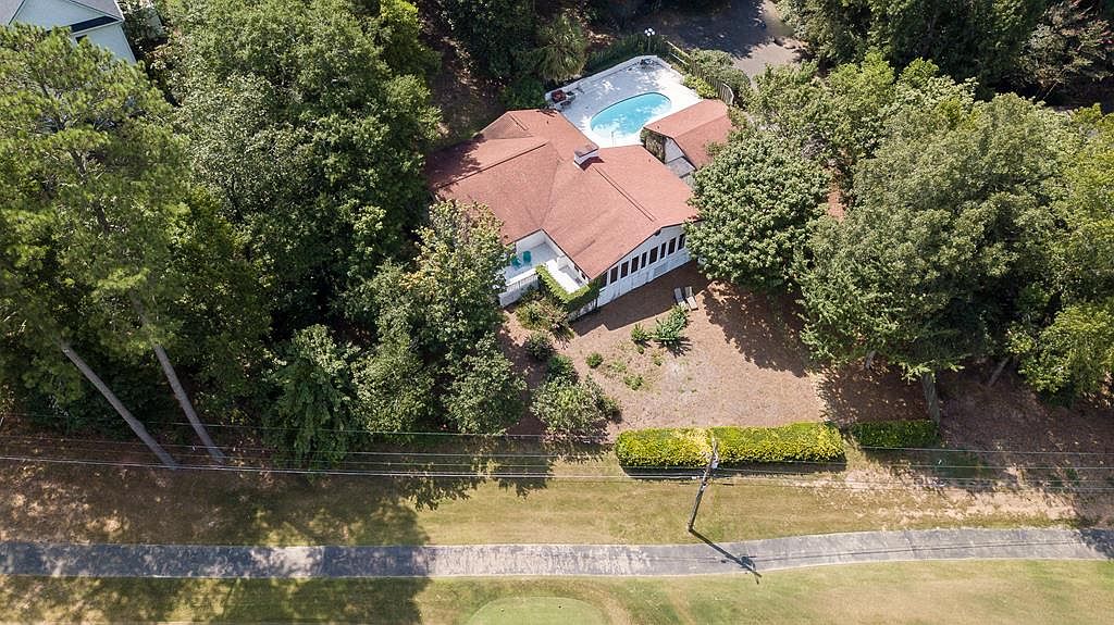 6353 Mountain View Dr