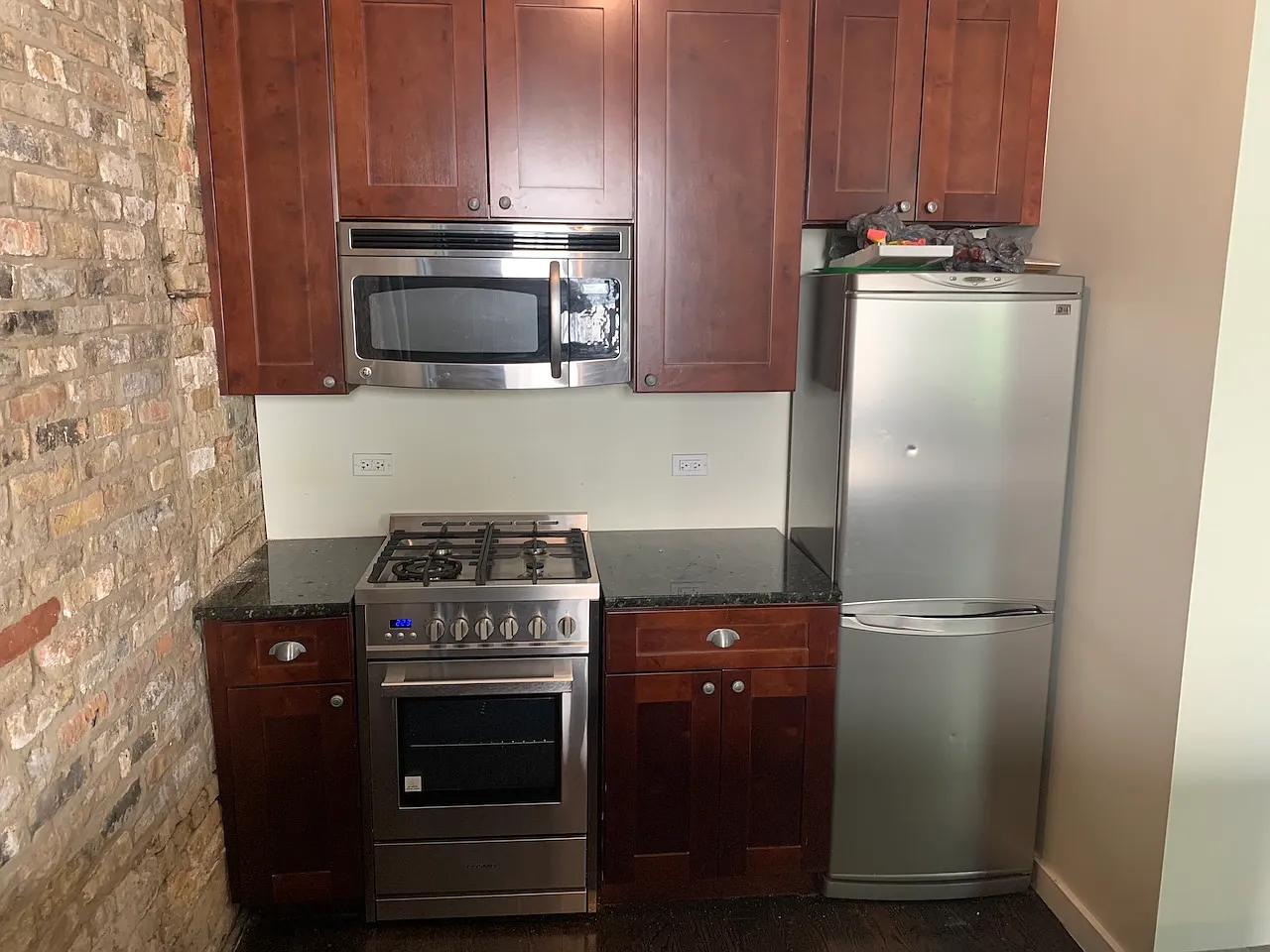2 bed, 1018 sqft, $3,300 — Photo 4
