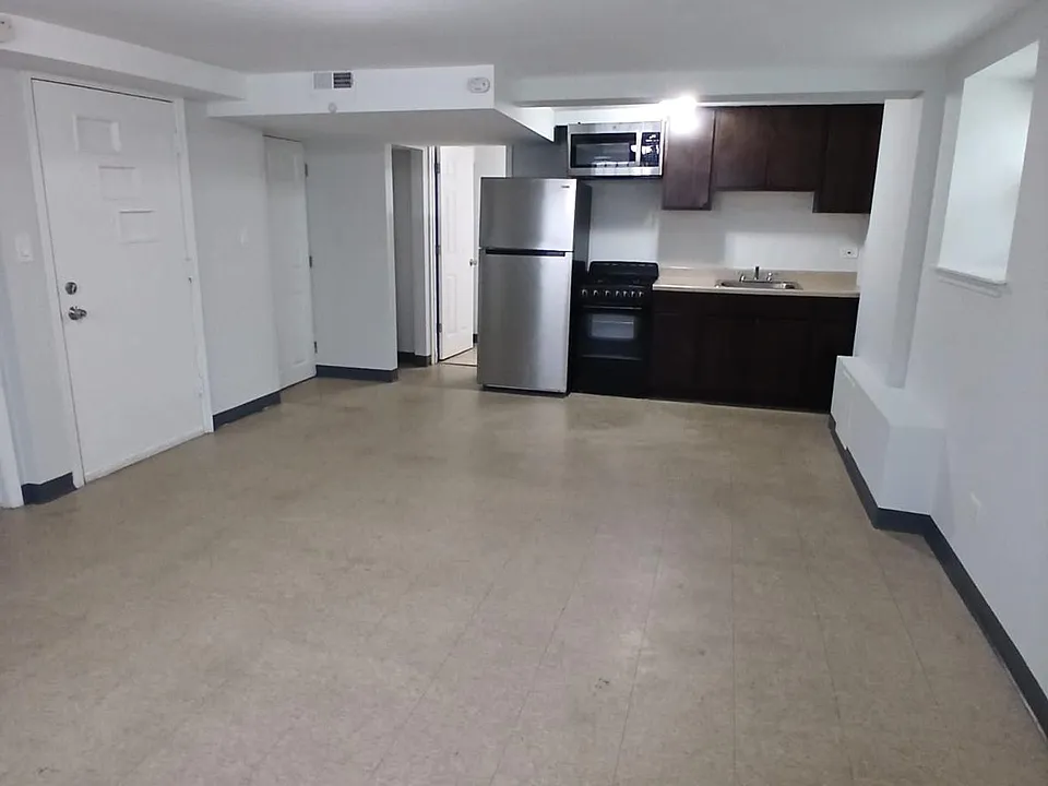 4038 W Dickens Ave #G