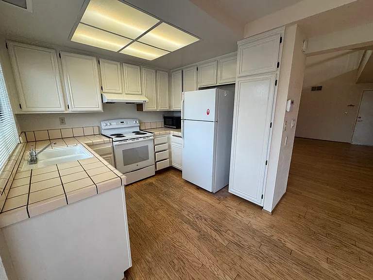 129 Payot Ct — Photo 4