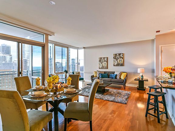 Living Room / Dining Room