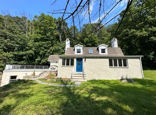 316 Kinnelon Rd, Kinnelon, NJ 07405