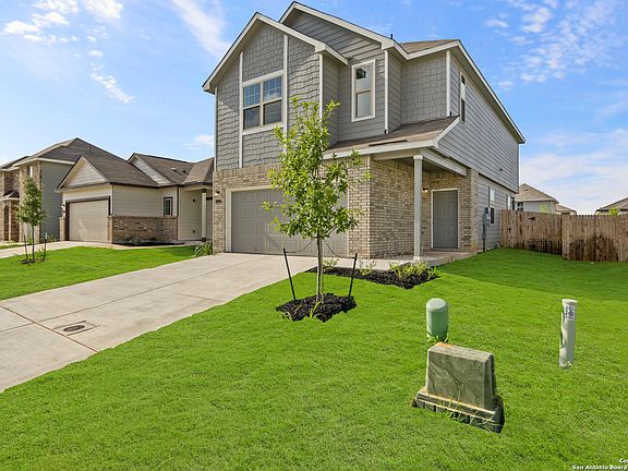 2nd image of 2410 Applewhite Meadows