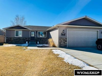 107 Arrow St, Douglas, WY, 82633
