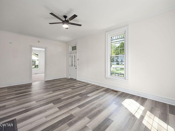 4th image of 1005 N Lafayette Ave