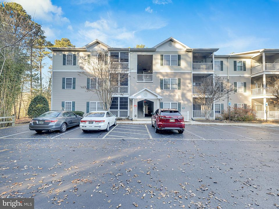 1st image of 500 Cascade Ln Unit 501