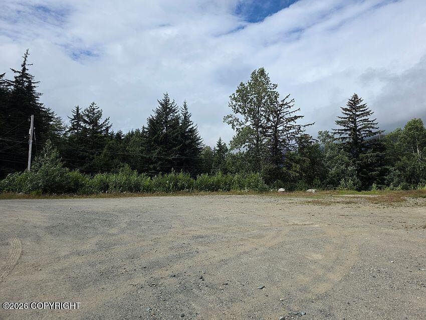 1st image of 8 3rd Ave