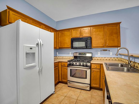 5th image of 3760 E Felix Blvd