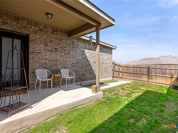 5th image of 1028 Britt Ln
