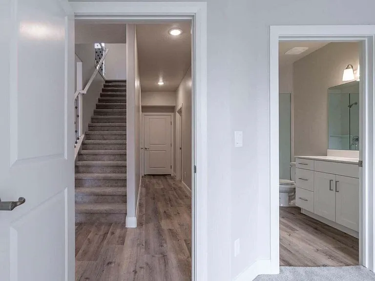 527 N 550 W — Photo 14