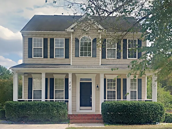 220 McCarthy Dr, Clayton, NC 27527
