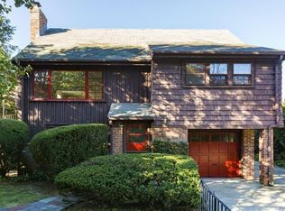 921 E Squantum St, Quincy, MA 02171