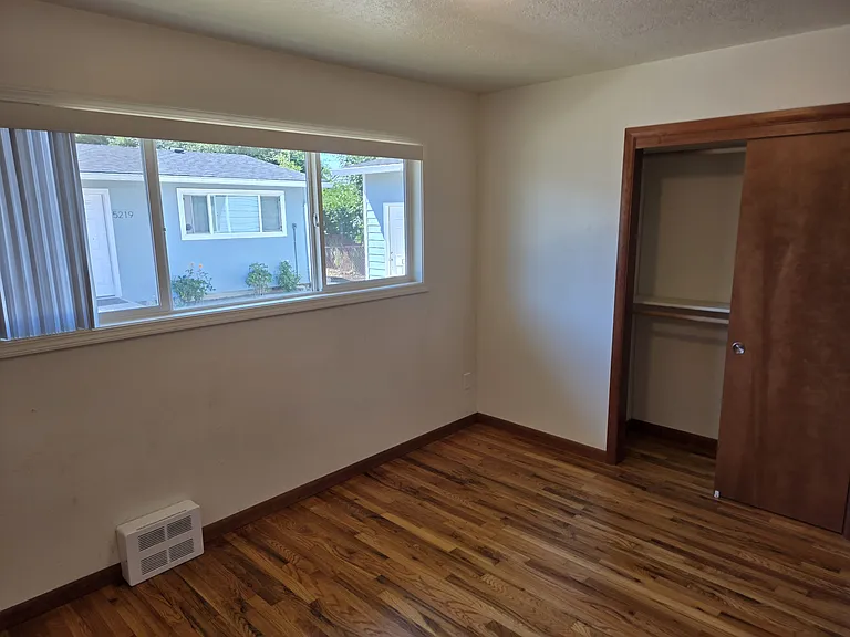 5309 SE Henry St — Photo 12