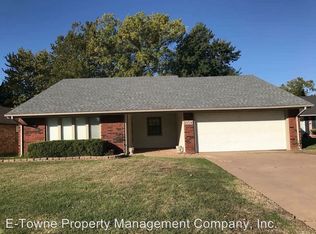 2714 Wagon Trl, Enid, OK 73703