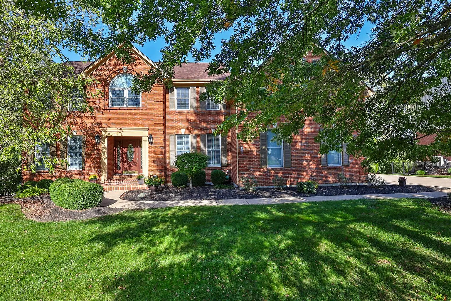 613 Braddock Ct photo 1