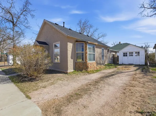 703 S Cedar St, Laramie, WY 82072