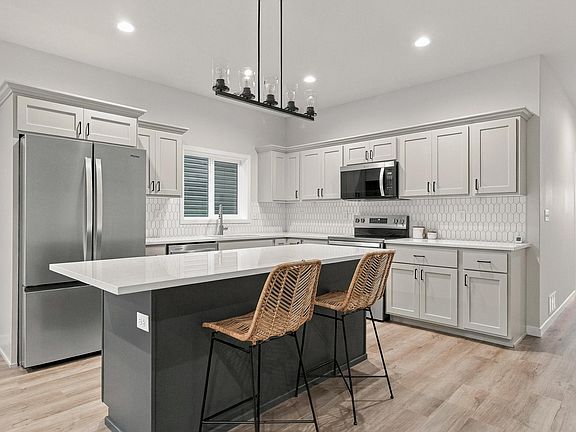 5th image of 7030 65th St