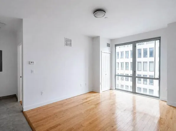 610 Warren Street image 1 of 11