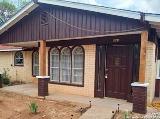 4035 Retta St, Carrizo Springs, TX 78834