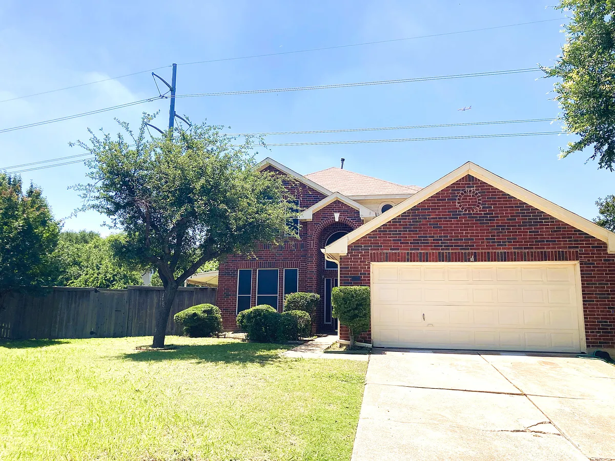 Building Photo - 2078 Belvedere Dr