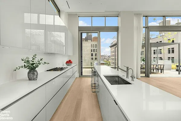 Kitchen, photo 1