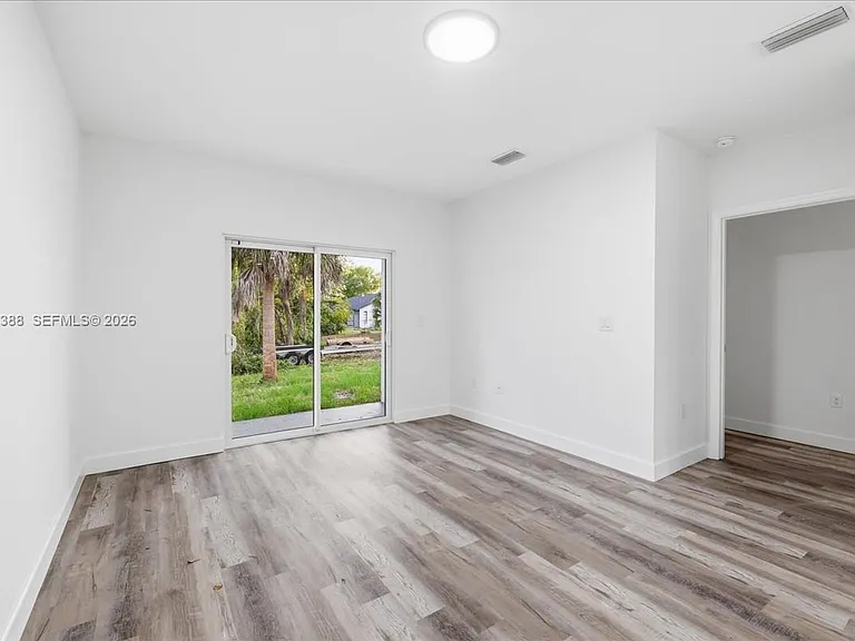 9275 Anita Ave #9275 — Photo 6