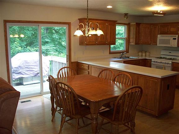 4th image of 5719 Mary Elizabeth Dr