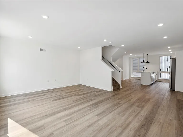 Temple Off-Campus Housing — Photo 10